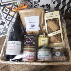 panier-cadeau-gourmet-chinon-mets-artisanaux-présentation.jpg